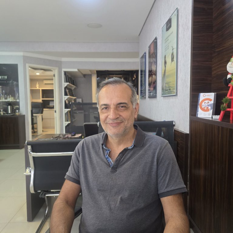 Mario Sergio de Souza - Corretor na Imobiliária CK - Compra, Venda e Aluguel de Imóveis na região de Balneário Camboriú - SC