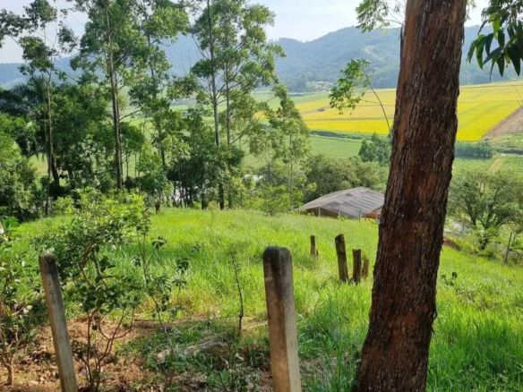 Sítio na área rural de Camboriú – SC
